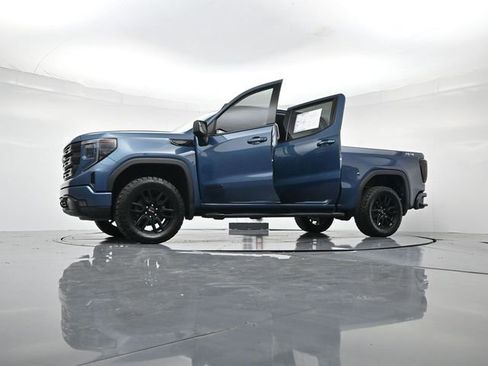 Used 2024 GMC Sierra 1500 Elevation image 48