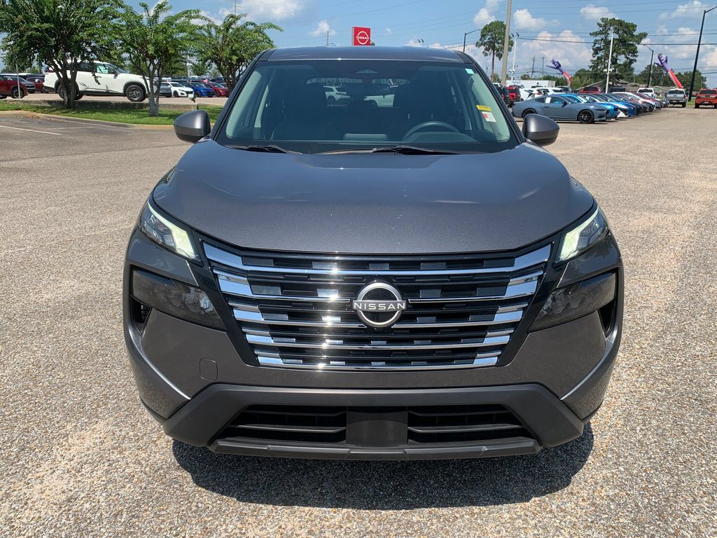 Used 2024 Nissan Rogue SV FWD image 3