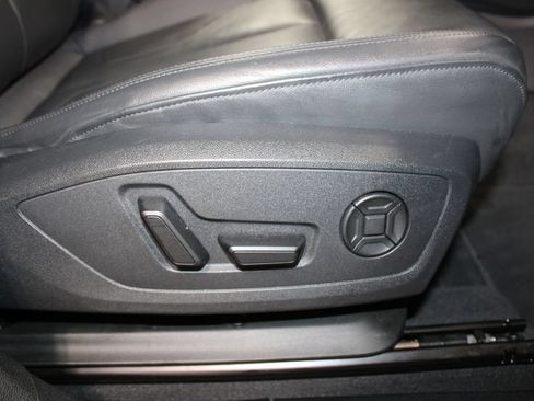 Used 2025 Audi Q3 2.0T Premium AWD/4WD image 34