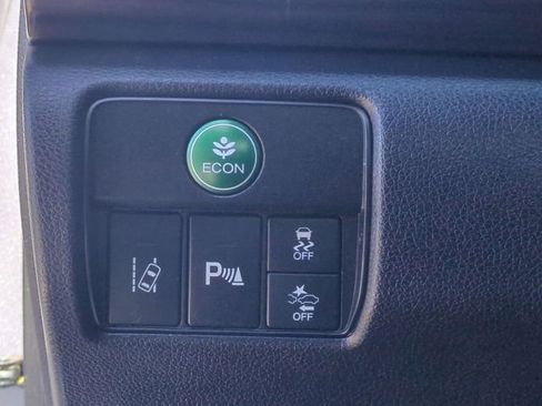 Used 2017 Honda Accord Touring image 32