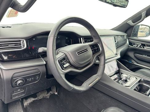 Certified 2025 Jeep Grand Wagoneer Series II Obsidian w/ Quick Order Packagew 28T image 20