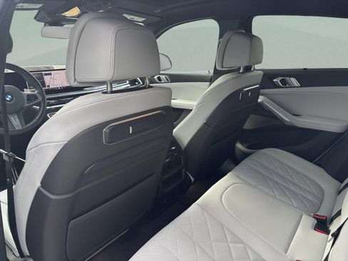 Used 2025 BMW X6 xDrive40i image 27