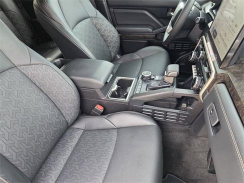 Used 2024 Toyota Tacoma Limited image 12