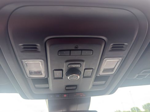 Certified 2023 GMC Yukon XL AT4 w/ AT4 Premium Plus Package AWD/4WD image 23