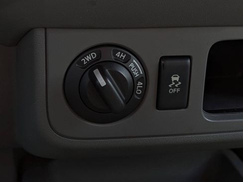 Used 2017 Nissan Frontier SV AWD/4WD image 22