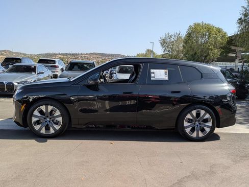 Used 2026 BMW iX xDrive45 w/ Premium Package AWD/4WD image 5