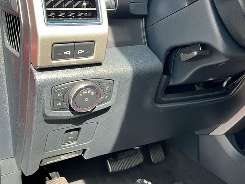 Certified 2022 Ford F250 Lariat w/ Lariat Value Package image 14