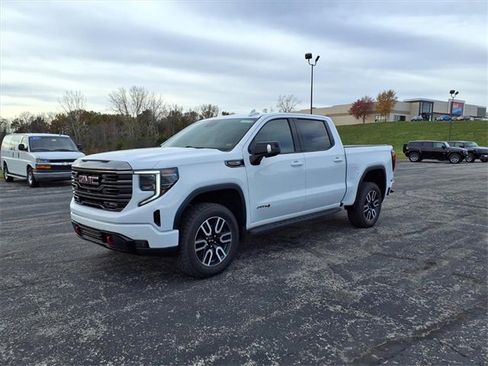 Used 2023 GMC Sierra 1500 AT4 w/ AT4 Premium Package image 27