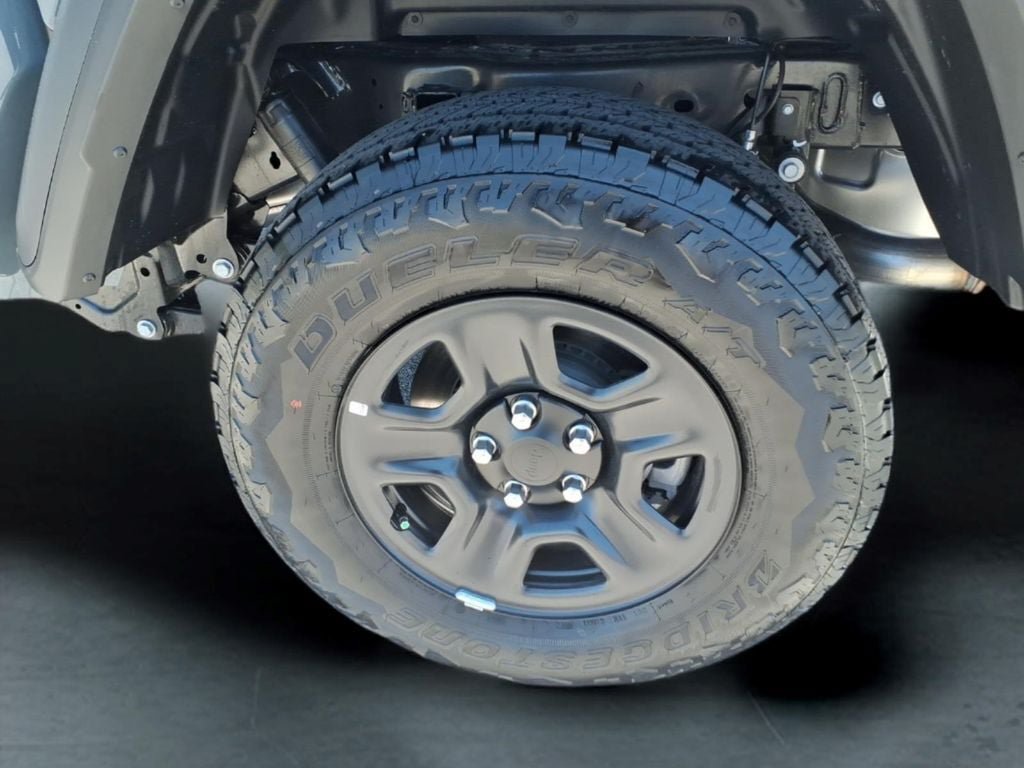 New 2026 Jeep Gladiator Sport AWD/4WD image 11