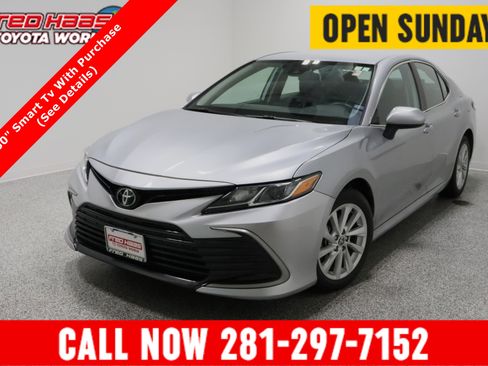 Used 2024 Toyota Camry LE image 1