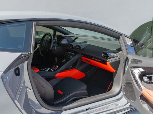 Used 2022 Lamborghini Huracan EVO RWD image 55