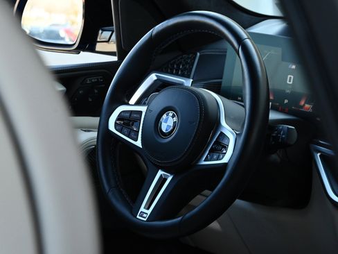 Certified 2024 BMW X7 M60i w/ Executive Package image 25