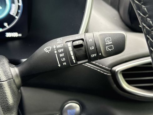 Used 2023 Hyundai Santa Fe SEL Premium image 11