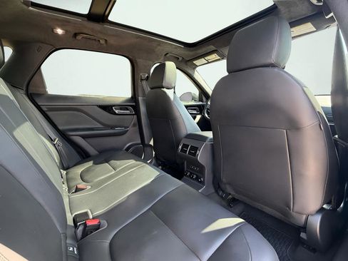 Used 2019 Jaguar F-PACE Premium AWD/4WD image 27