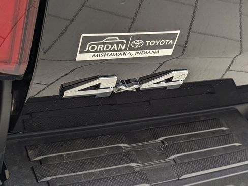 New 2025 Toyota Tacoma SR image 31