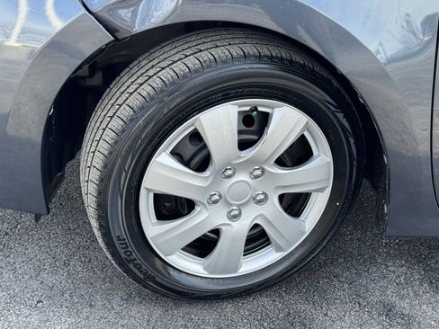 Used 2017 Toyota Corolla LE image 38