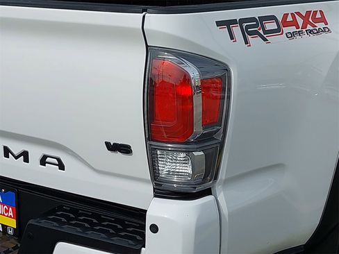 Used 2021 Toyota Tacoma TRD Off-Road image 36