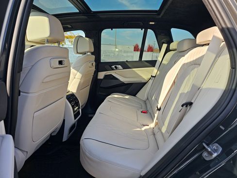 New 2026 BMW X5 xDrive40i w/ Executive Package image 13