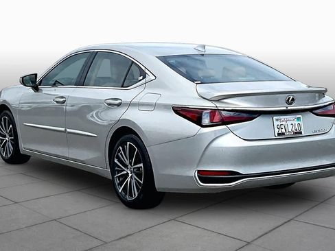 Used 2023 Lexus ES 300h w/ Premium Package FWD image 11
