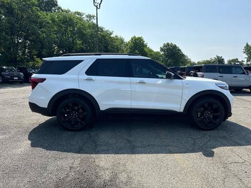 Certified 2023 Ford Explorer ST-Line w/ Class IV Trailer Tow Package AWD/4WD image 3