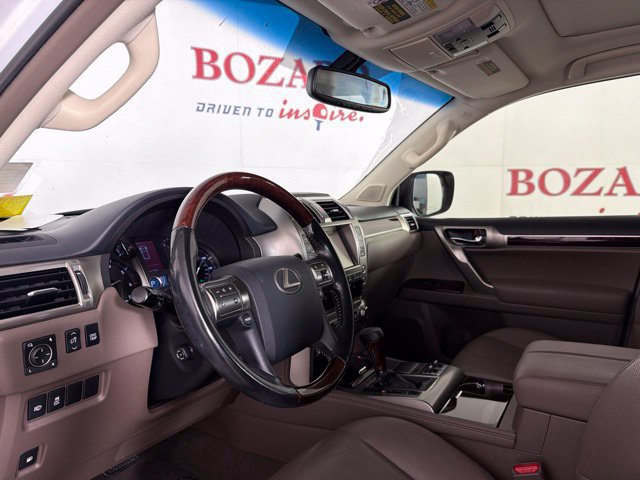 Used 2017 Lexus GX 460 AWD/4WD image 17