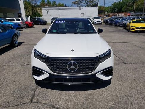 Used 2026 Mercedes-Benz E 53 AMG e 4MATIC Sedan image 3
