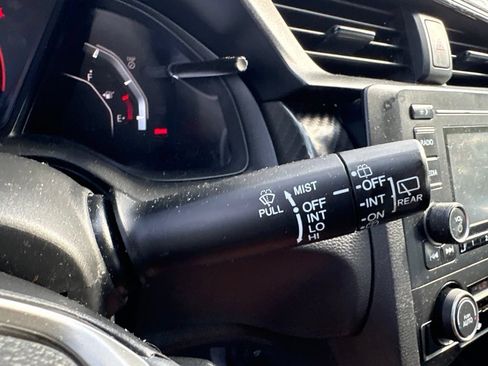 Used 2017 Honda Civic Sport image 25