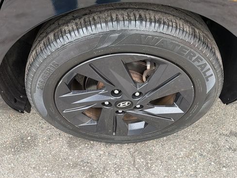 Used 2021 Hyundai Elantra SEL w/ Cargo Package FWD image 9