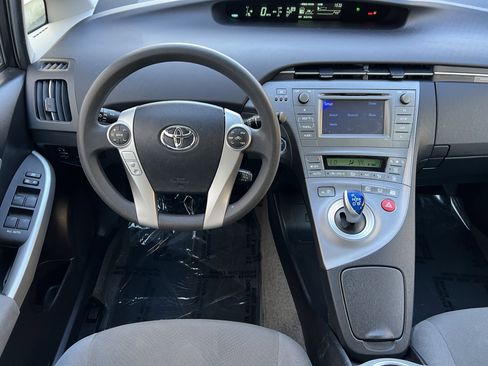 Used 2015 Toyota Prius Four image 32