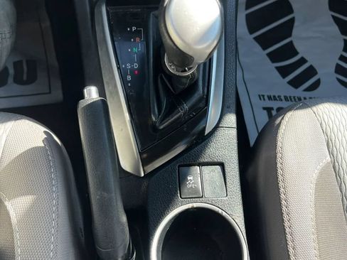 Used 2018 Toyota Corolla LE FWD image 21
