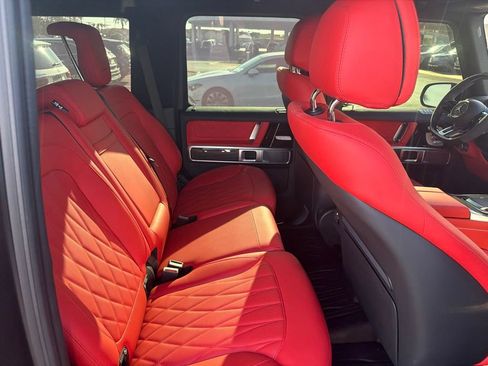 Used 2025 Mercedes-Benz G 63 AMG 4MATIC image 12