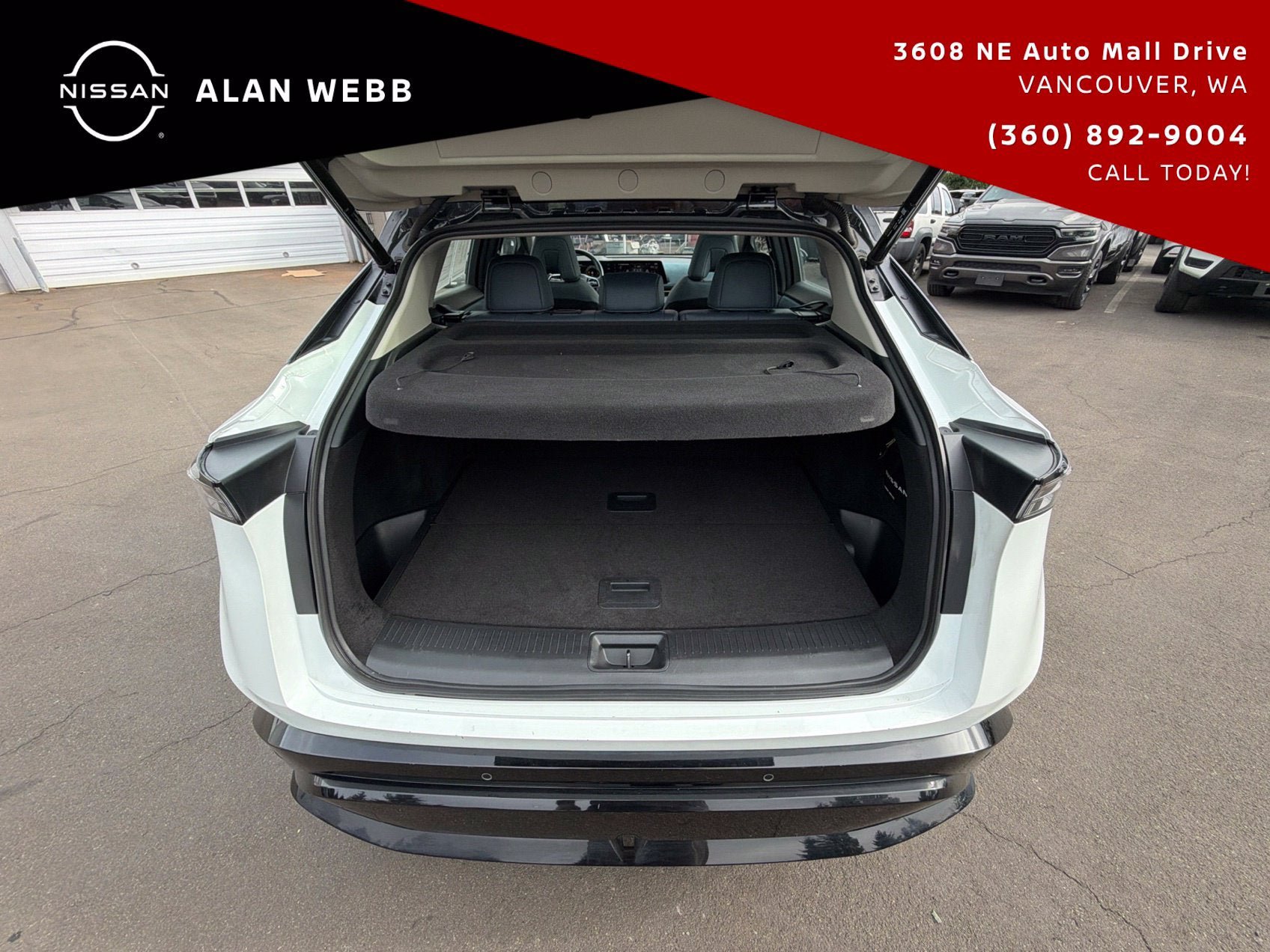 Used 2023 Nissan Ariya AWD/4WD image 30
