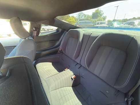 Used 2018 Ford Mustang GT RWD image 25