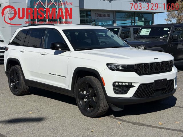 Used 2023 Jeep Grand Cherokee Limited w/ Black Appearance Package AWD/4WD image 1