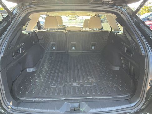 Used 2025 Subaru Outback Limited w/ Popular Package #2 AWD/4WD image 13