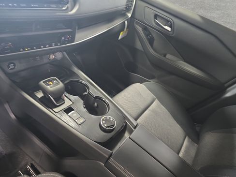 New 2026 Nissan Rogue SV w/ Cold Weather Package AWD/4WD image 25