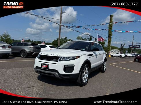 Used 2017 Land Rover Range Rover Evoque SE AWD/4WD image 1