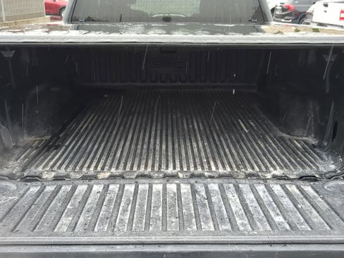 Used 2019 GMC Sierra 1500 SLE w/ SLE Value Package AWD/4WD image 37