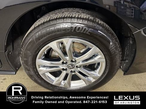 Used 2022 Toyota Sienna Platinum image 6