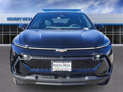 New 2026 Chevrolet Equinox EV LT image 2