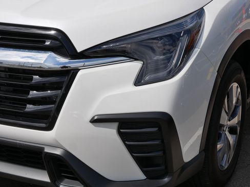Used 2025 Subaru Ascent Premium AWD/4WD image 16