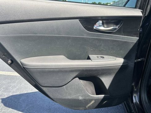 Used 2019 Kia Forte S FWD image 12