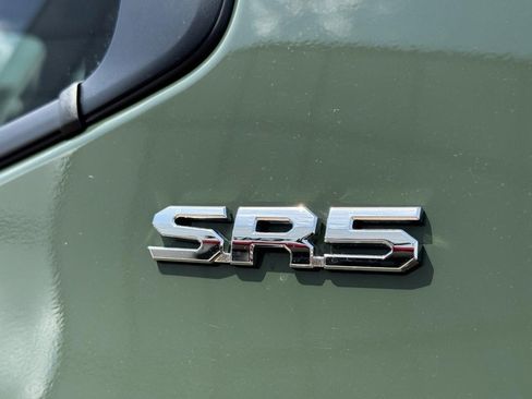 Used 2022 Toyota Tundra SR5 w/ SR5 Premium Package image 6