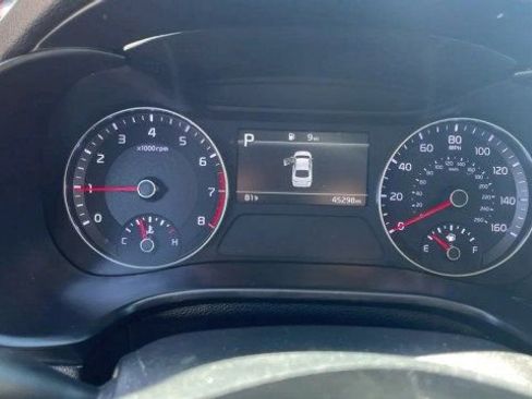 Used 2024 Kia Forte LXS FWD image 19
