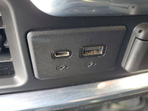 Used 2021 GMC Sierra 1500 AT4 w/ AT4 Preferred Package image 12