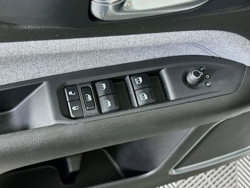 Used 2025 Jeep Compass Latitude image 13