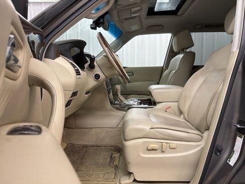 Used 2016 INFINITI QX80 Luxe w/ 22" Wheel Package image 13