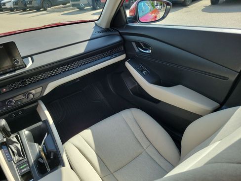 Used 2023 Honda Accord LX image 17