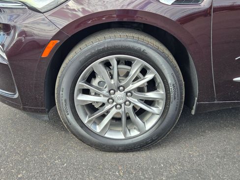 Used 2022 Buick Enclave Avenir w/ Avenir Technology Package image 10