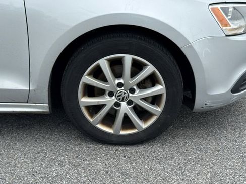 Used 2013 Volkswagen Jetta SE FWD image 9